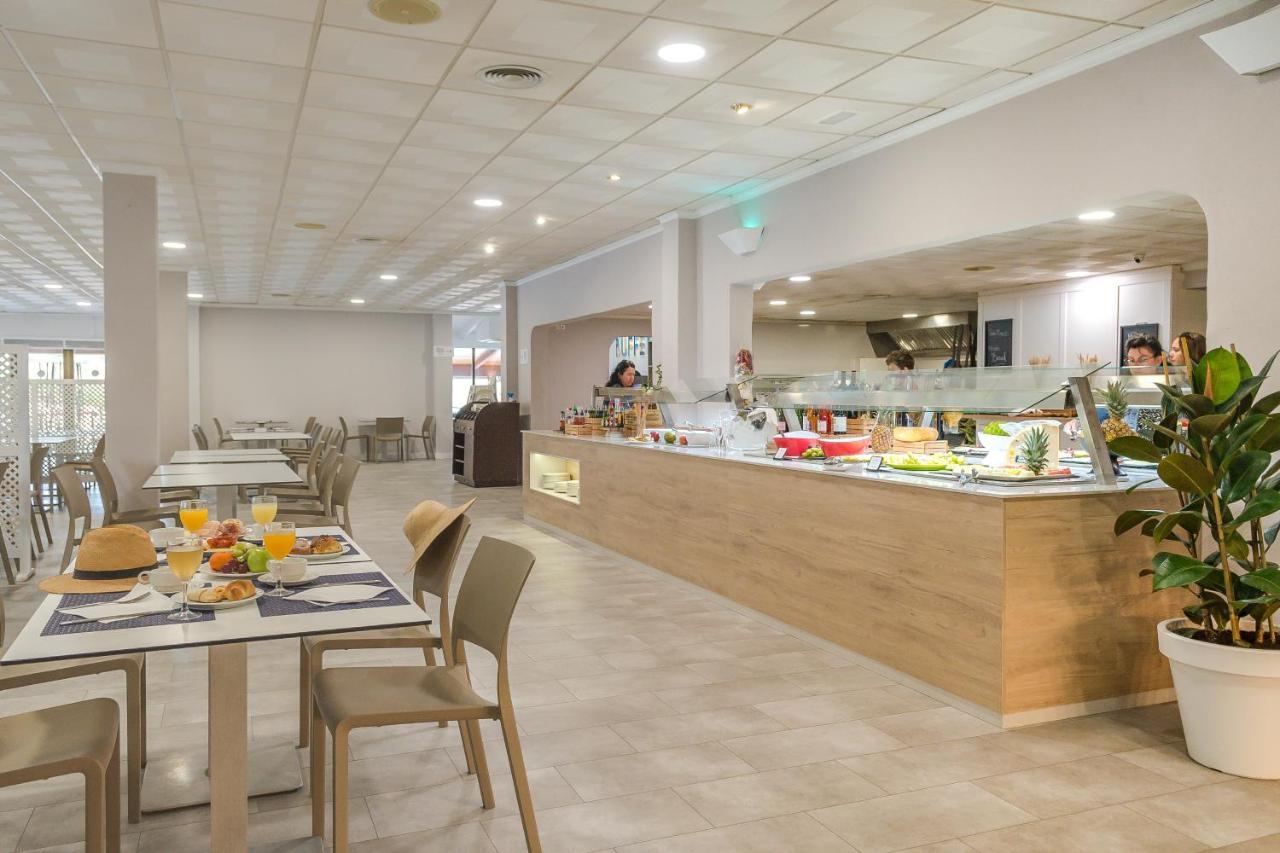 Fergus Club Carema Splash Playas De Fornells Bagian luar foto