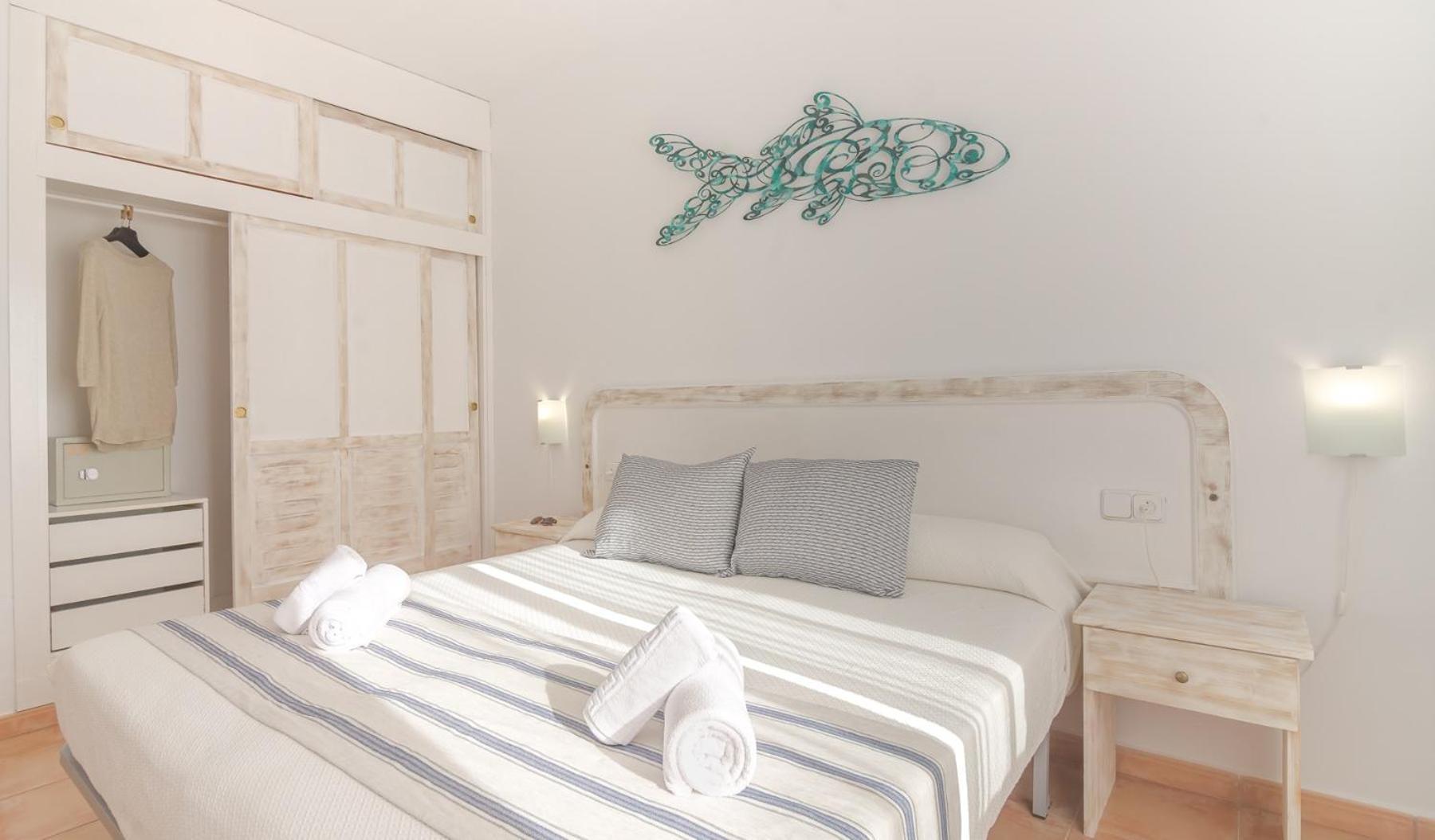 Fergus Club Carema Splash Playas De Fornells Bagian luar foto